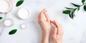 Moisturizing hands