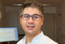 شنطة أشعات ووجع لا يُحتمل.. د.أحمد باسم يحذر من تجاهل المرضي النفسي وتأثيره على الجسد