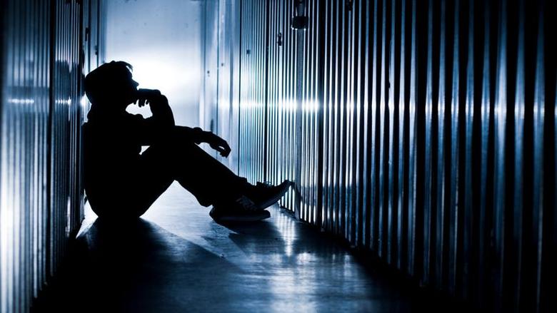 أزمة نفسية تنهي حياة تاجر دراجات نارية في الطالبية.. كيف تقود الأزمات النفسية إلى قرارات مأساوية؟