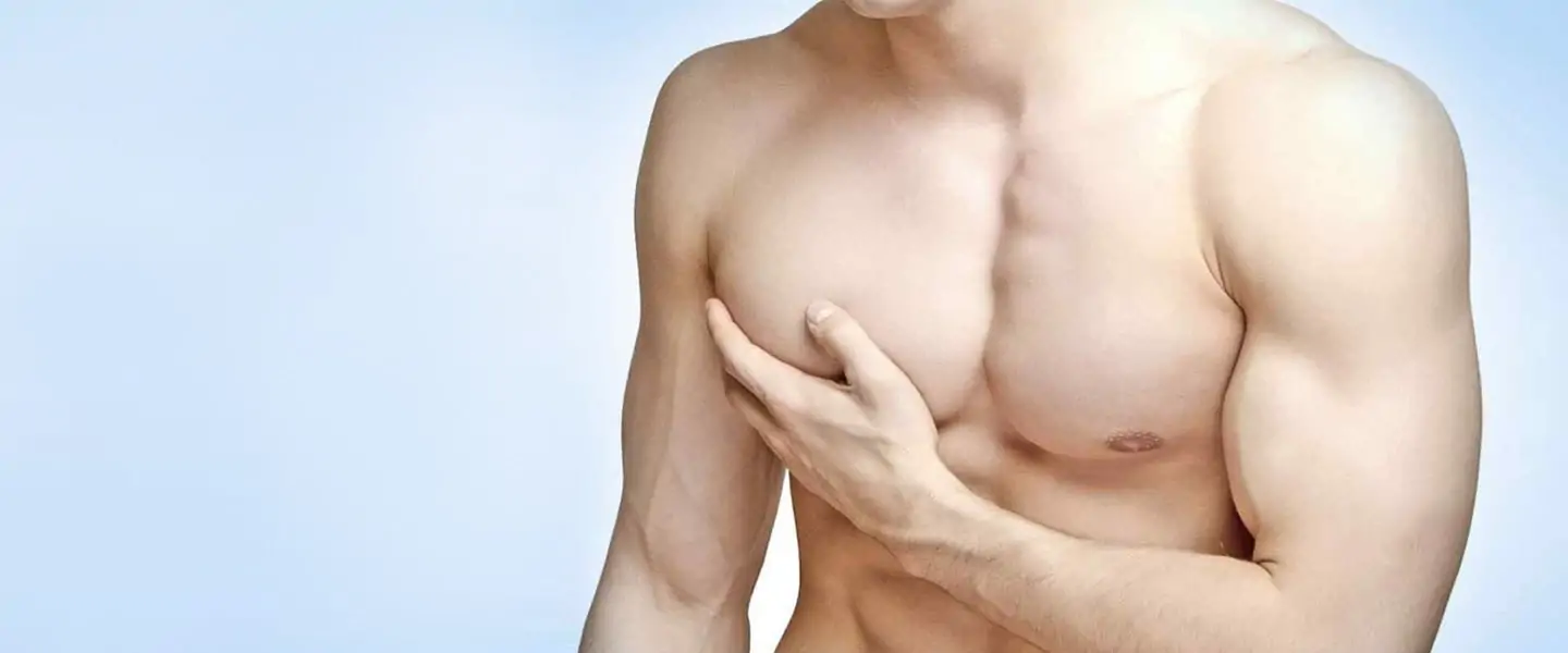 التثدي عند الرجال… لماذا يحدث؟ وكيف أصبحت الجراحة الحل الأسرع والأدق؟